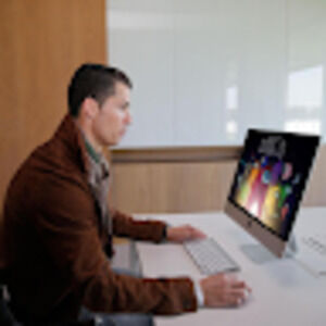 Meet your Posher, Simone